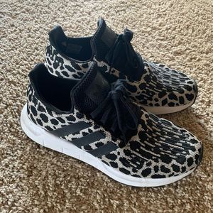 Adidas WOMENS Leopard Swift sneakers size 9
